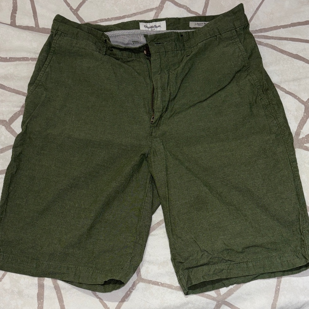 Goodfellow & Co Men's Olive Flat Front Shorts